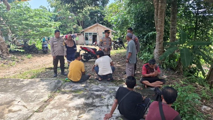 Lokasi kedua setelah granat ditemukan.