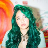 Penampilan barunya menuai pujian netizen. Banyak yang suka dengan pilihan warna rambut Marshanda. Bahkan ada yang menyebutnya mirip Sailor Neptunus, salah satu karakter superhero dalam komik ‘Sailor Moon’. Foto: Instagram/@marshanda