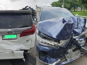 Mobil Listrik Tabrak Alphard hingga Ringsek di Akses Terminal 3 Soetta