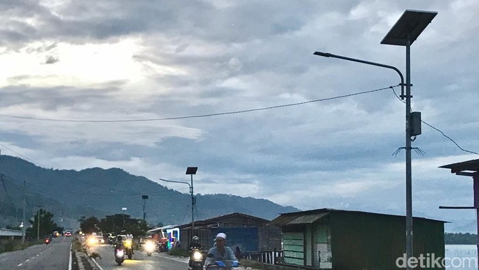 Warga mengeluhkan kondisi penerangan jalan umum (PJU) yang tidak berfungsi atau mati di Jalan Lingkar, Kota Palopo, Sulawesi Selatan (Sulsel).