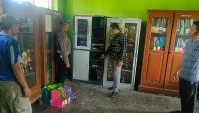 Pembobolan sekolah di Nganjuk