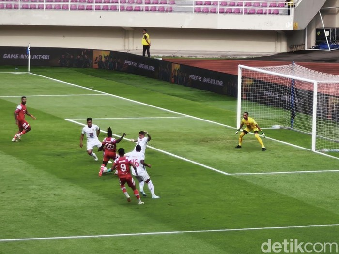 Pertandingan Persis Solo melawan Malut United pada pekan ke-28 Liga 1 2024/2025, di Stadion Manahan Solo, Sabtu (12/4/2025).