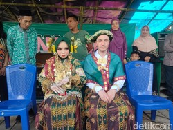 Video Momen Pernikahan Wanita Polman dan Pria Turki dengan Adat Mandar