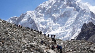 Jumlah Pendaki ke Nepal Merosot Selama Konflik Timur Tengah