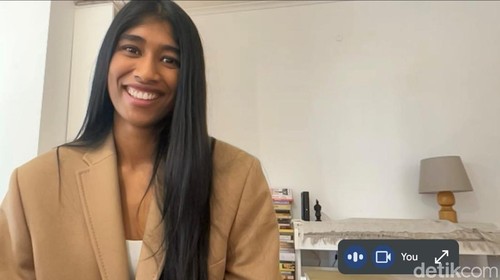 Sawitri, model internasional asal Bali.