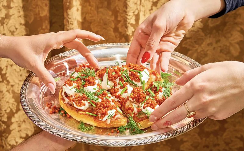 Unik! Pizza Topping Kaviar Tiruan dari Agar-agar Rasa Pepperoni