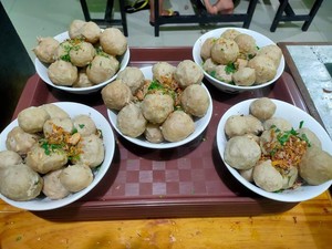 Menu AYCE Unik, Bisa Makan Bakso hingga Pempek Sepuasnya