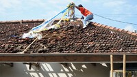 Insiden ini terjadi sekitar pukul 06.30 WIB di rumah milik Marsini di Desa Suruhan Lor, Kecamatan Bandung, Tulungagung, Jawa Timur.
