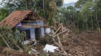 BPBD Ciamis mencatat sebanyak 210 jiwa terpaksa mengungsi akibat bencana tanah longsor. 