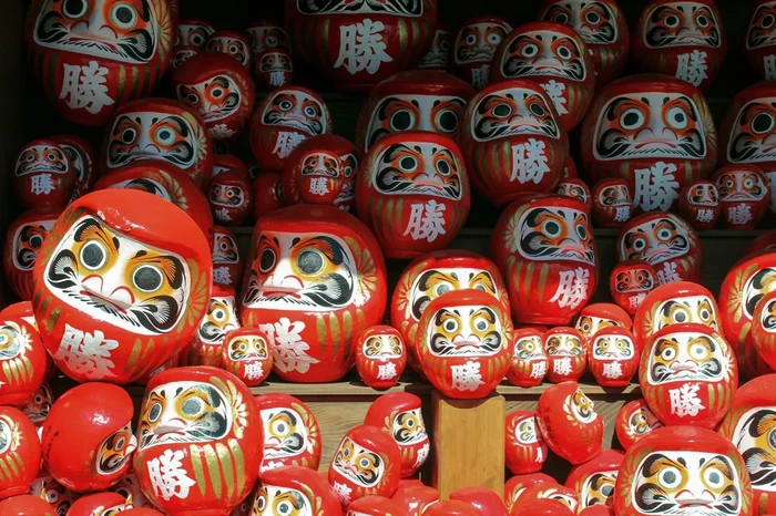 boneka Daruma Jepang