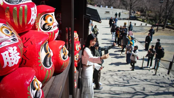 boneka Daruma Jepang