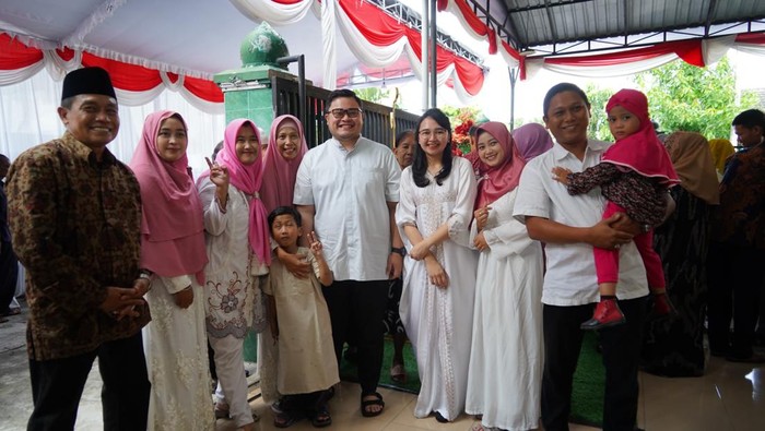 Bupati Kediri Hadiri Halal Bihalal, Dikenal Ramah dan Hobi Vespa