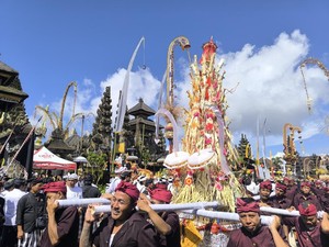 Pepada Agung Tandai Puncak Karya Ngusaba Kadasa di Pura Ulun Danu Batur