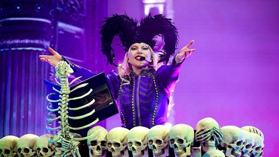 Foto: Parade Fashion Fantastis Lady Gaga di Coachella 2025