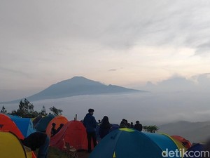 Mau Camping Saat Libur Lebaran? Ini 5 Rekomendasi Tempatnya