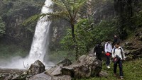 Curug itu menjadi potensi wisata unggulan yang dapat meningkatkan kunjungan pariwisata serta perekonomian masyarakat di kawasan tersebut. 