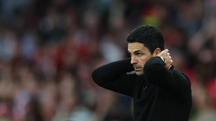 Soccer Football - Premier League - Arsenal v Brentford - Emirates Stadium, London, Britain - April 12, 2025 Arsenal manager Mikel Arteta reacts Action Images via Reuters/Paul Childs EDITORIAL USE ONLY. NO USE WITH UNAUTHORIZED AUDIO, VIDEO, DATA, FIXTURE LISTS, CLUB/LEAGUE LOGOS OR LIVE SERVICES. ONLINE IN-MATCH USE LIMITED TO 120 IMAGES, NO VIDEO EMULATION. NO USE IN BETTING, GAMES OR SINGLE CLUB/LEAGUE/PLAYER PUBLICATIONS. PLEASE CONTACT YOUR ACCOUNT REPRESENTATIVE FOR FURTHER DETAILS..