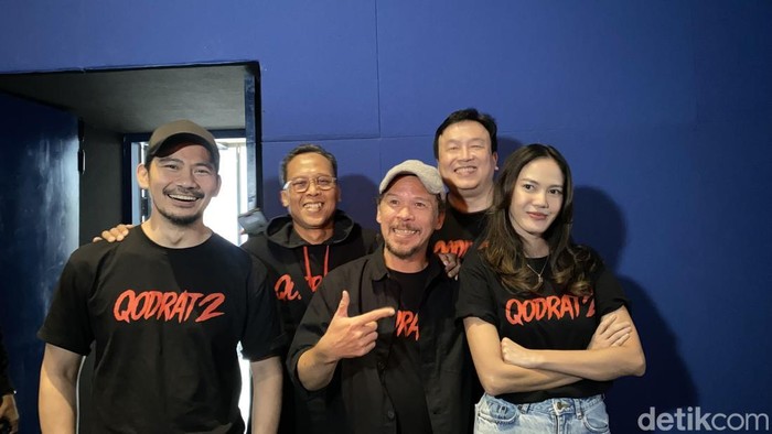 Nonton bareng Qodrat 2 di Kota Sukabumi.