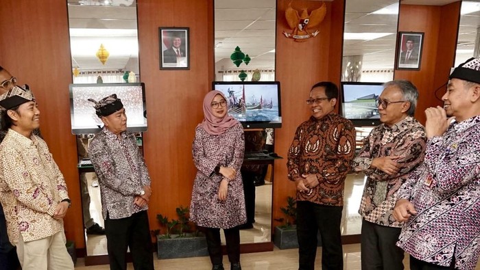 Rektor ISI Surakarta saat bertemu Bupati Banyuwangi.