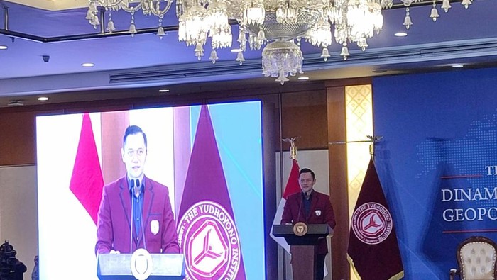 The Yudhoyono Institute (TYI) akan menyelenggarakan sebuah Panel Discussion dengan tema “Dinamika dan Perkembangan Dunia Terkini: Geopolitik, Keamanan dan Ekonomi Global”