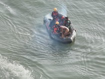 2 Pelajar Tewas Usai Terseret Ombak di Pantai Tiku Agam