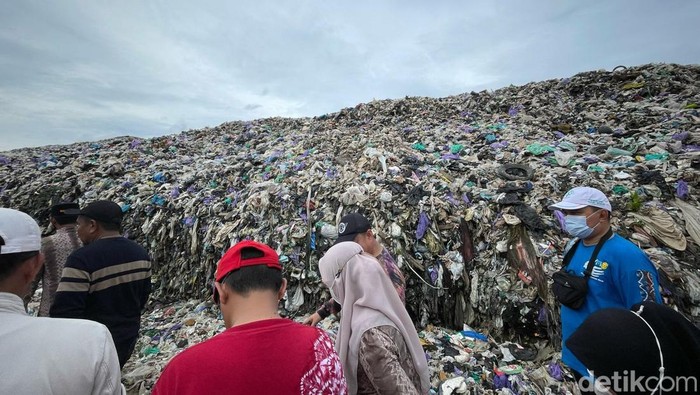 Pembenahan TPA Basirih bakal dilakukan dalam waktu dekat. Nantinya seluruh zona akan ditutup dengan urukan tanah sesuai prosedur controlled landfill.