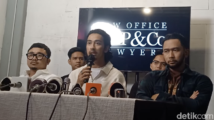 Abidzar Al-Ghifari somasi 2 netizen.
