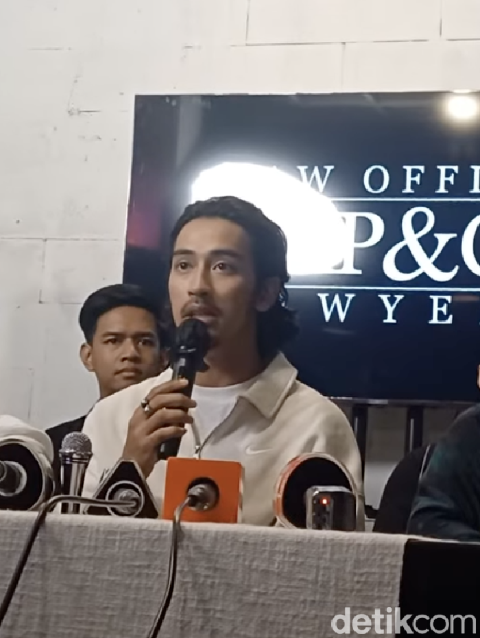 Abidzar Al-Ghifari Abidzar Al-Ghifari somasi 2 netizen.
