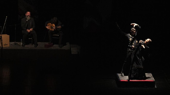 Spanish flamenco dancer Anabel Veloso performs on flamenco night at the Iraqi National Theatre in Baghdad, Iraq, Sunday, April 13, 2025. (AP Photo/Hadi Mizban)