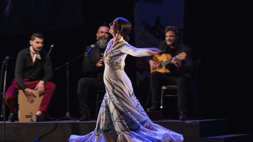Spanish flamenco dancer Anabel Veloso performs on flamenco night at the Iraqi National Theatre in Baghdad, Iraq, Sunday, April 13, 2025. (AP Photo/Hadi Mizban)