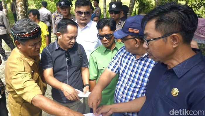 Anggota DPRD, Pemkot Tarakan, RT dan pihak Santung bicarakan sengketa lahan.