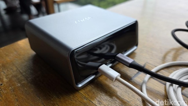 Review Anker Prime 250W Desktop Charger: Bisa untuk Semua Gadget