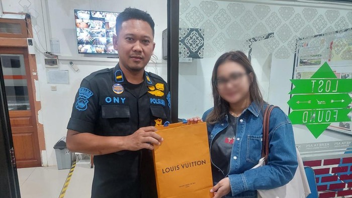banyak barang hilang/tertinggal di kereta api/stasisun saat mudik lebaran.