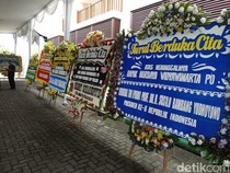 Megawati-SBY Kirim Bunga Dukacita untuk Mendiang Pemilik Pondok Indah Mall