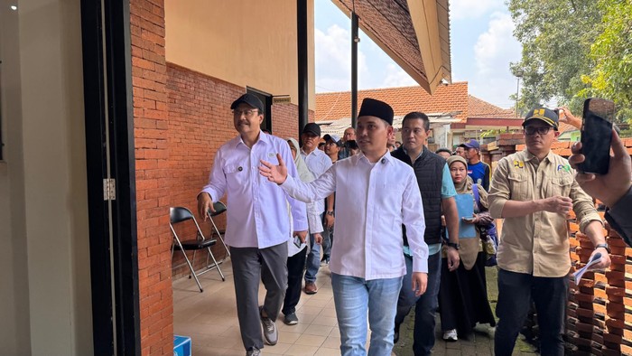 Bupati Mojokerto Muhammad Albarraa
