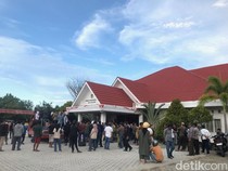 Warga Demo di Kantor KPU Palopo Tuntut Netralitas KPU Sulsel Jelang PSU