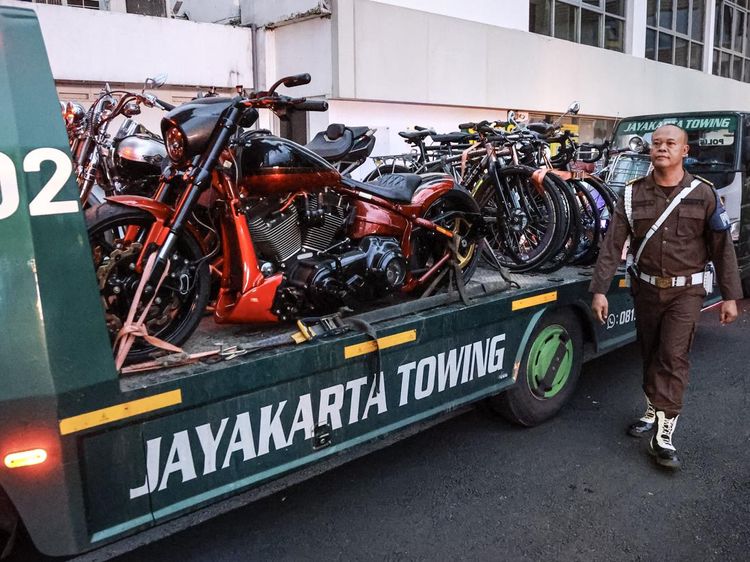 Deretan Mobil-Motor Mewah di Kasus Suap Hakim