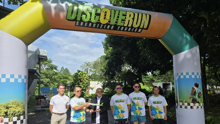 Lomba lari DiscoverRun digelar di Makasar pada 28 Juni 2025. Rute akan melewati jalur-jalur wisata.