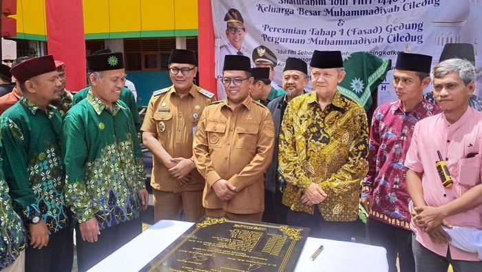 Gubernur Banten Andra Soni