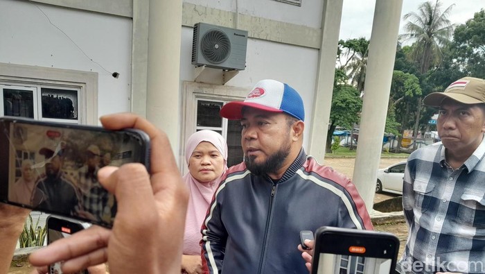 Gubernur Bengkulu Helmi Hasan saat mengecek rumah sakit.