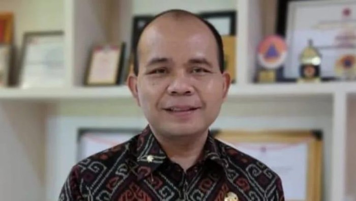 Plt. Kepala Dinas Kehutanan dan Lingkungan Hidup I Made Rentin