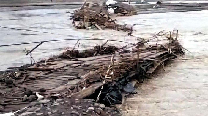 Jembatan Alternatif Cidadap Roboh