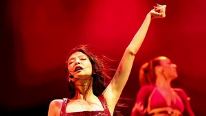 Ini merupakan penampilan solo pertama Jennie di Coachella. 