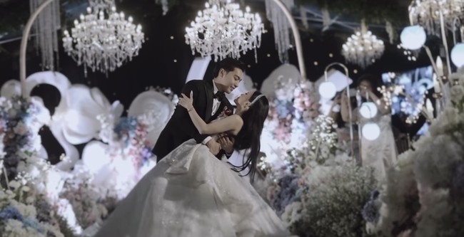 Banyak netizen yang mengaku ikut bahagia hingga terharu menyaksikan video pernikahan Jessica dan Erwin. Mereka pun mendoakan agar pasutri baru itu selalu langgeng. Foto: Instagram/@jessicajane99