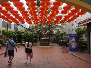 Jalan-jalan dan Belanja Sampai Puas di Jonker Street, Ikonnya Melaka