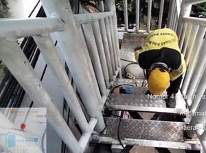 Dinas Bina Marga Perbaiki JPO Daan Mogot-Kampung Bandan yang Rusak