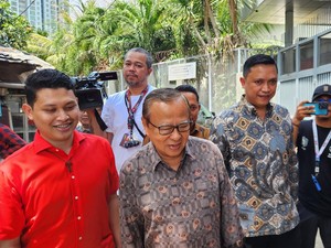 Bawa Daun Palem, Kardinal Suharyo Tiba di Rutan KPK untuk Kunjungi Hasto