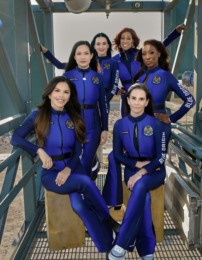 Misi ini akan membawa keenam wanita tersebut terbang hingga lebih dari 62 mil (sekitar 100 km) dari permukaan bumi — melintasi Garis Karman, batas imajiner yang secara internasional diakui sebagai perbatasan antara atmosfer Bumi dan ruang angkasa. Foto: Instagram