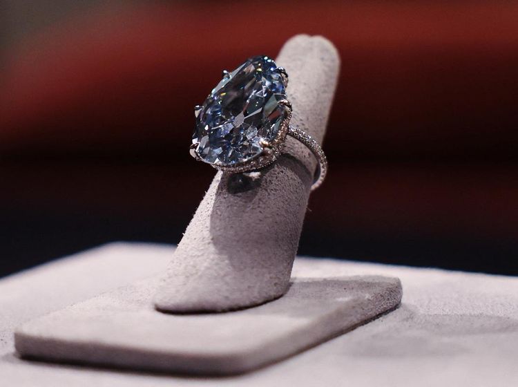 Kilau Indah Berlian Biru Golconda yang Akan Dilelang