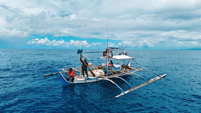Kementerian Kelautan dan Perikanan (KKP) telah menangkap satu unit kapal ikan asing yang diduga kuat menangkap ikan secara ilegal (illegal fishing) di Perairan Kepulauan Talaud, Laut Sulawesi. Kapal penangkap ikan ilegal tersebut berasal dari Filipina.